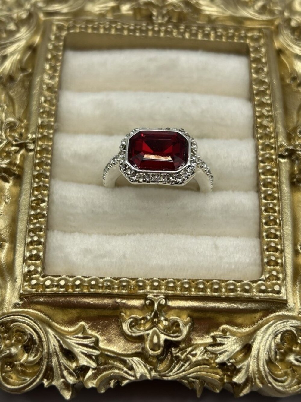 AVON Ring Size 6 Silver Tone Red Deco With Box Jewelry Christmas Holidays Gift - Picture 3 of 12